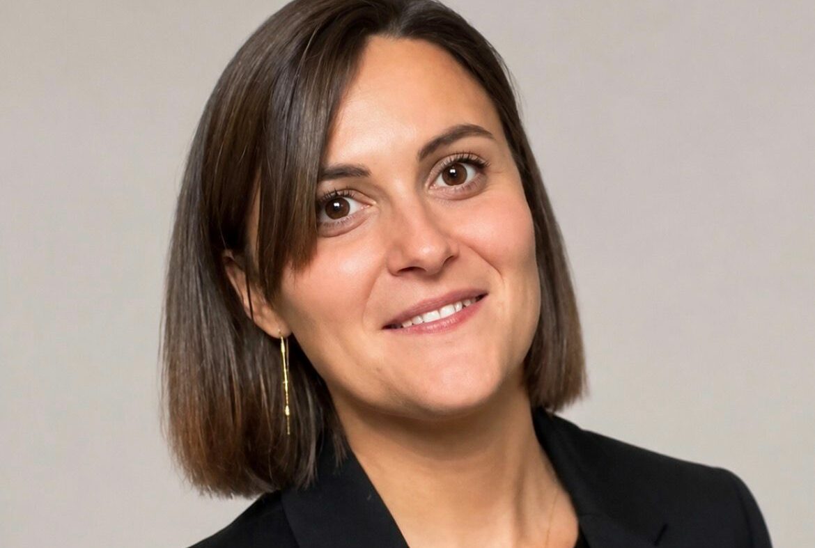 Dr Julie Appercel